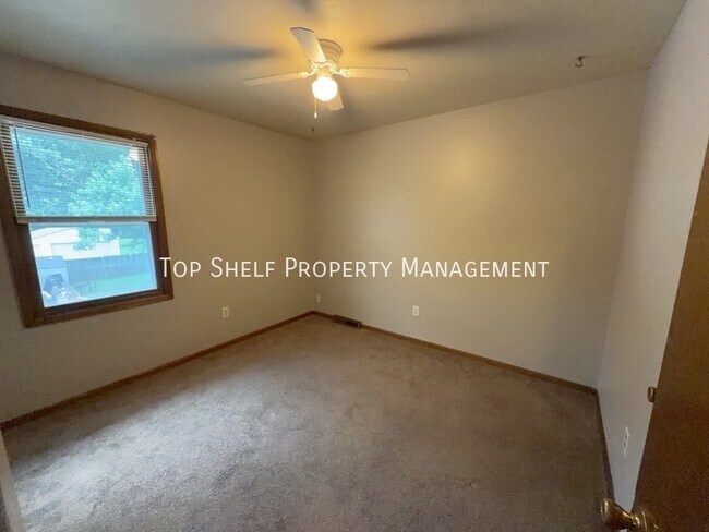 Photo - 502 Hart Ave