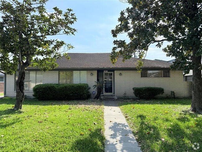 Building Photo - 9227 Fordshire Dr Rental