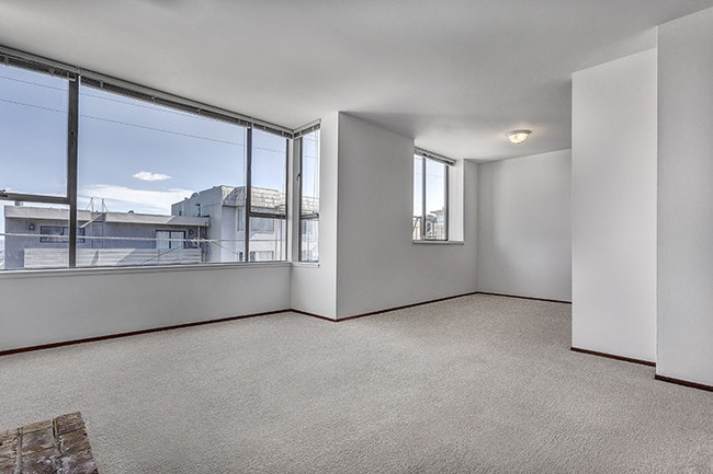 Photo - 630 Grand View