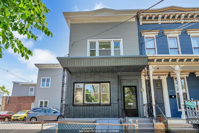 Building Photo - 322 Webster Ave Unit 1FL
