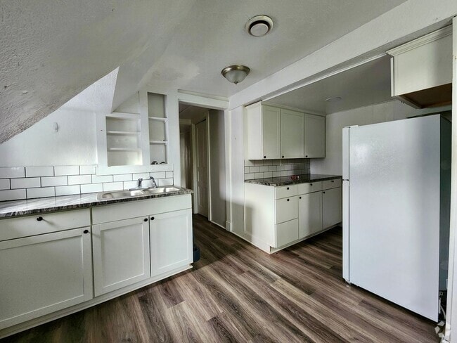 Building Photo - 254 Richard St Unit 254 Richard Street #3 Rental