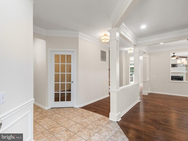 Photo - 209 N Caldwell Cir