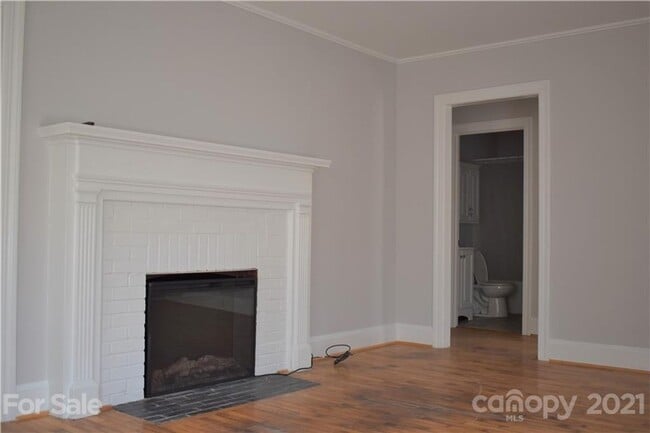 Photo - Charming 2-BR Brick Home with a Yard, and everything you need – Minutes from Downtown!