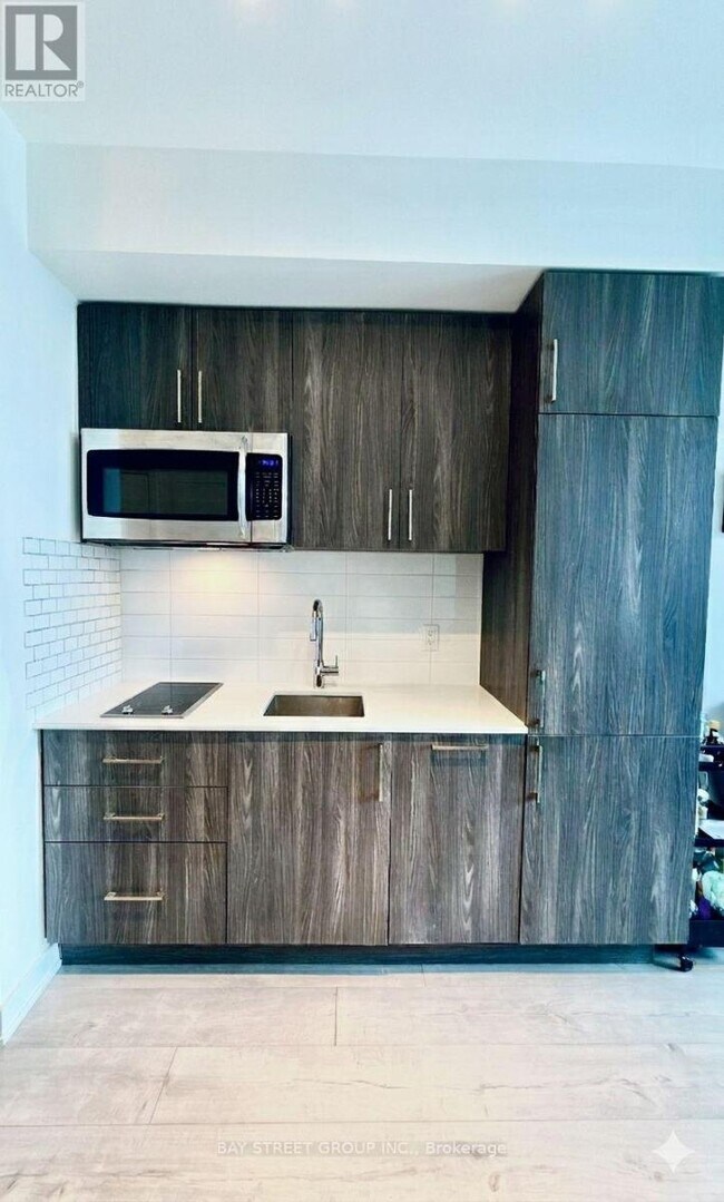 Photo - 576 Front St W Unit 802E