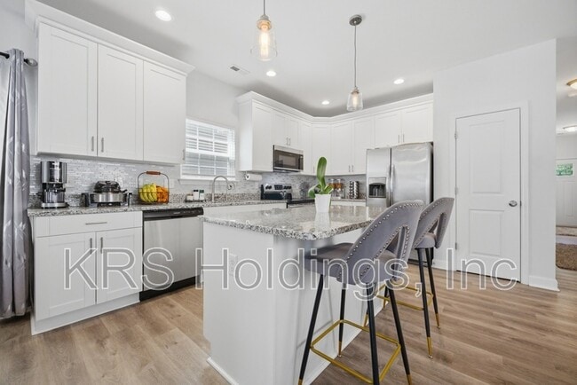 Photo - 612 Smith St