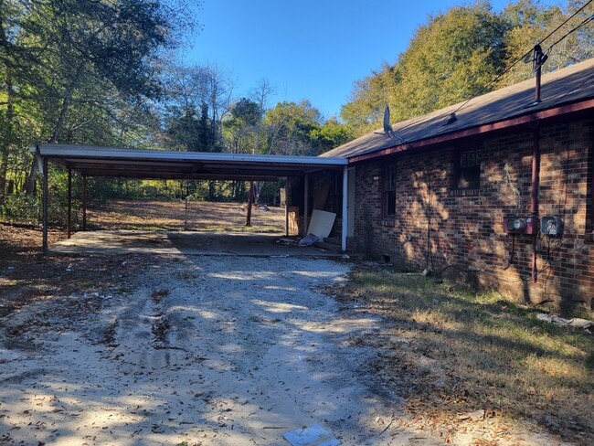 Building Photo - 2423 Wheeless Rd