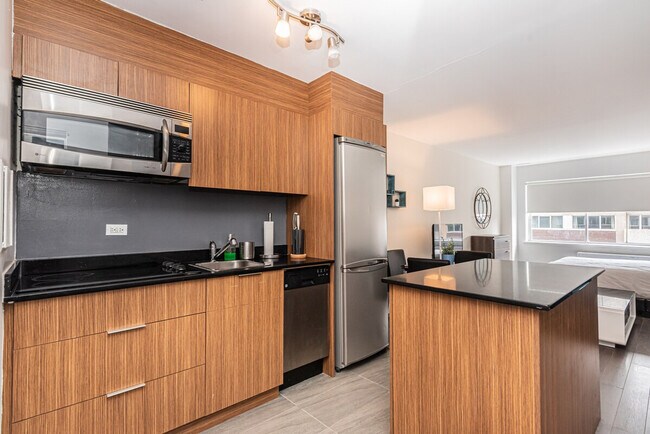 Photo - 3527 Rue de la Montagne Unit ID1261783P