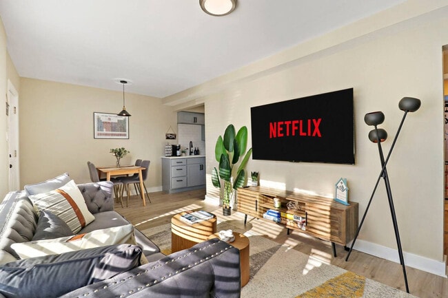 Photo - 4444 Wisconsin Ave Unidad ID1366956P