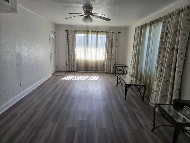 Photo - 2175 N Broad St