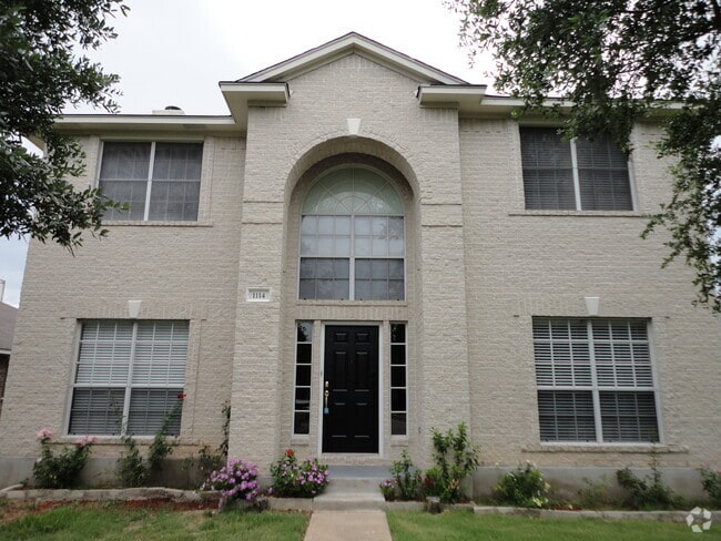 Building Photo - 1114 Black Locust Drive West Rental