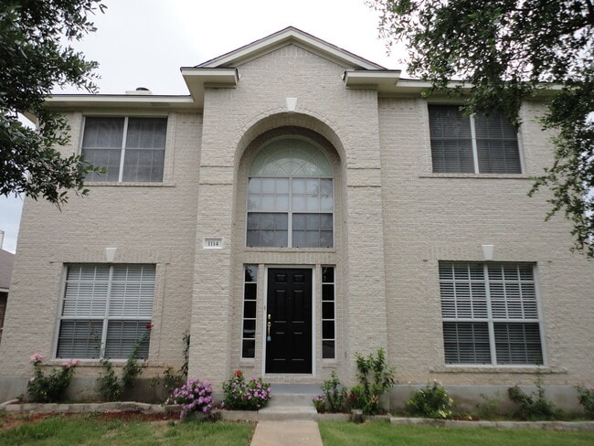 Building Photo - 1114 Black Locust Drive West Rental