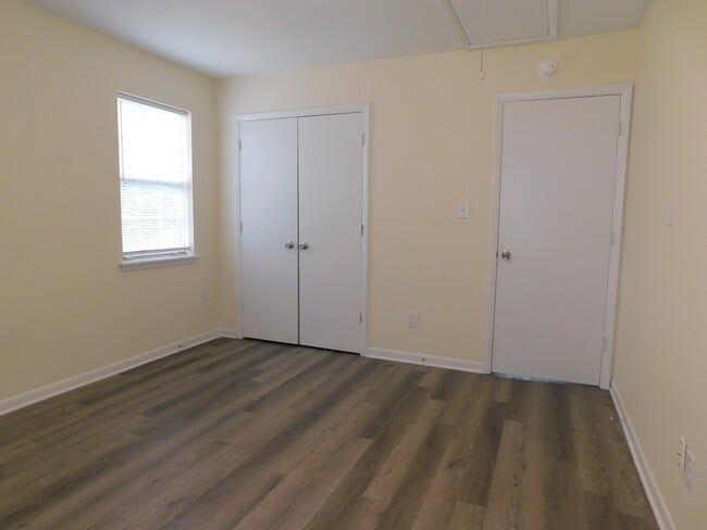 Photo - 416 E 19th St