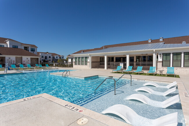 Building Photo - Palisades at Surf City Rental