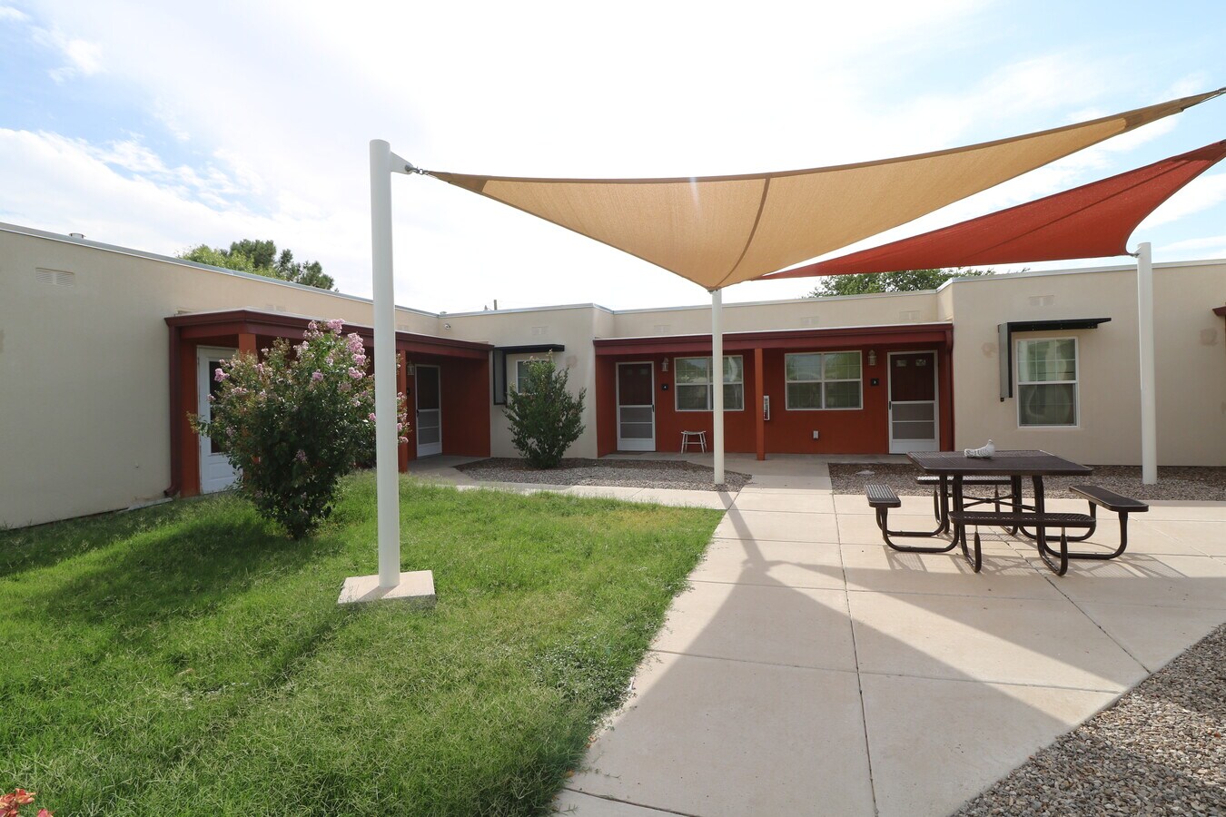 Senior Apartments For Rent Roswell, NM - Cielo de Oro Senior Apts