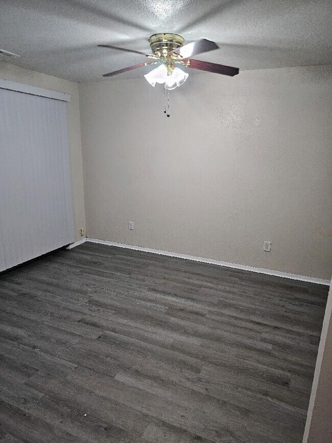 Photo - 1012 Bowe Pl