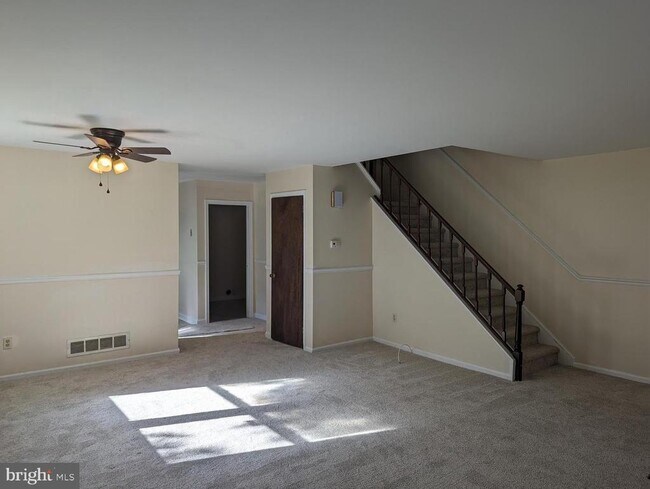 830 Woodcrest Dr