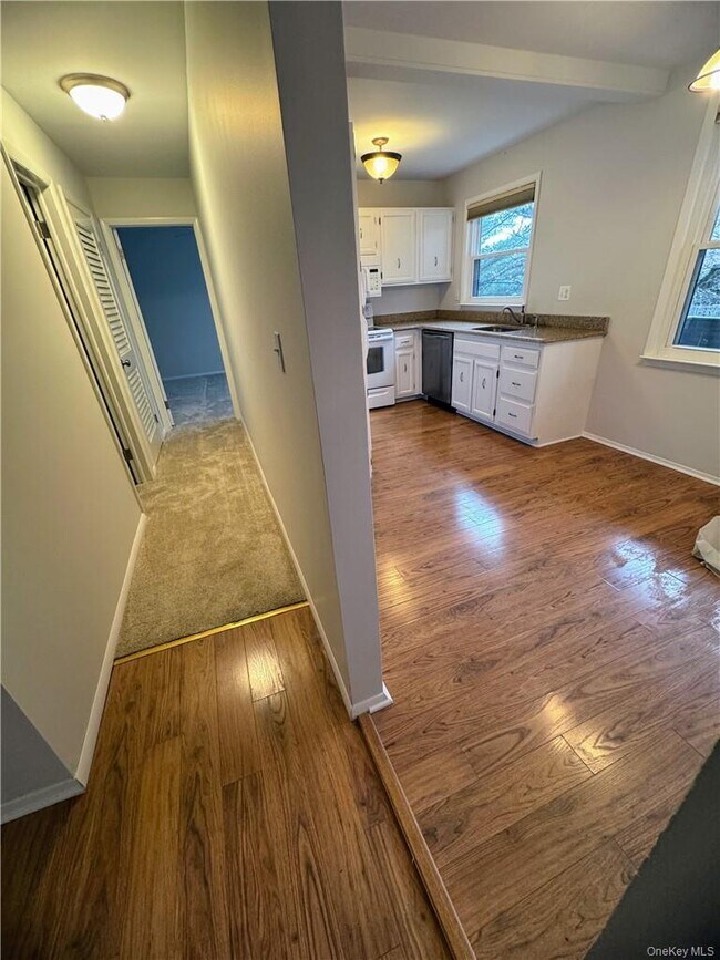 Photo - 716 Sierra Vista Ln