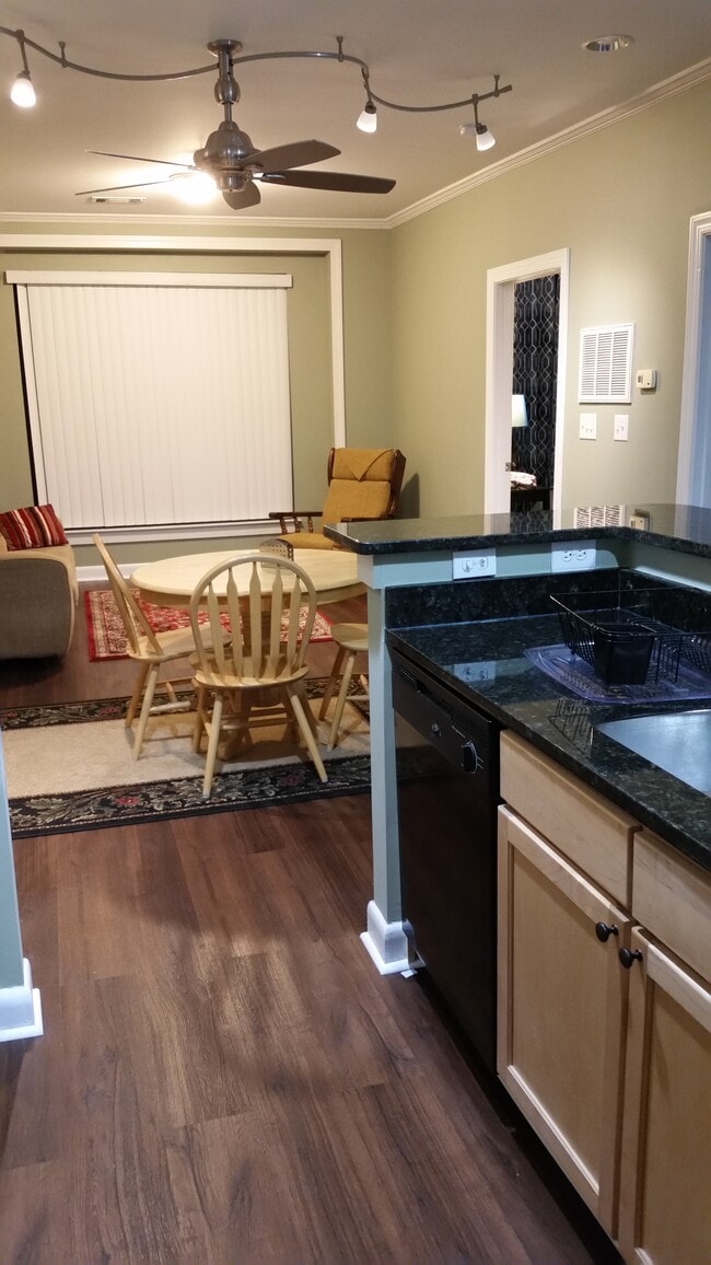 Photo - 411 W Washington St Unit #209