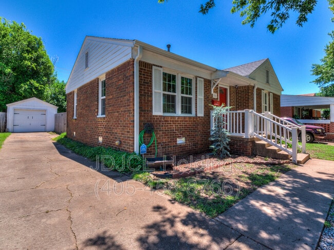 Photo - 906 N Lilac Ln
