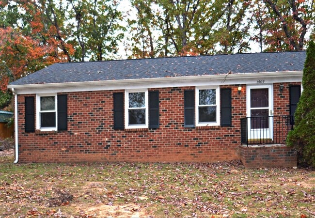 Photo - 2 Bedroom Duplex off Wards Ferry Rd