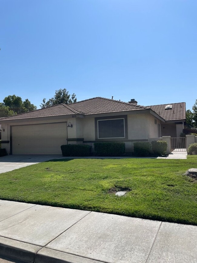 Building Photo - Charming 4 Bedroom Home For Rent