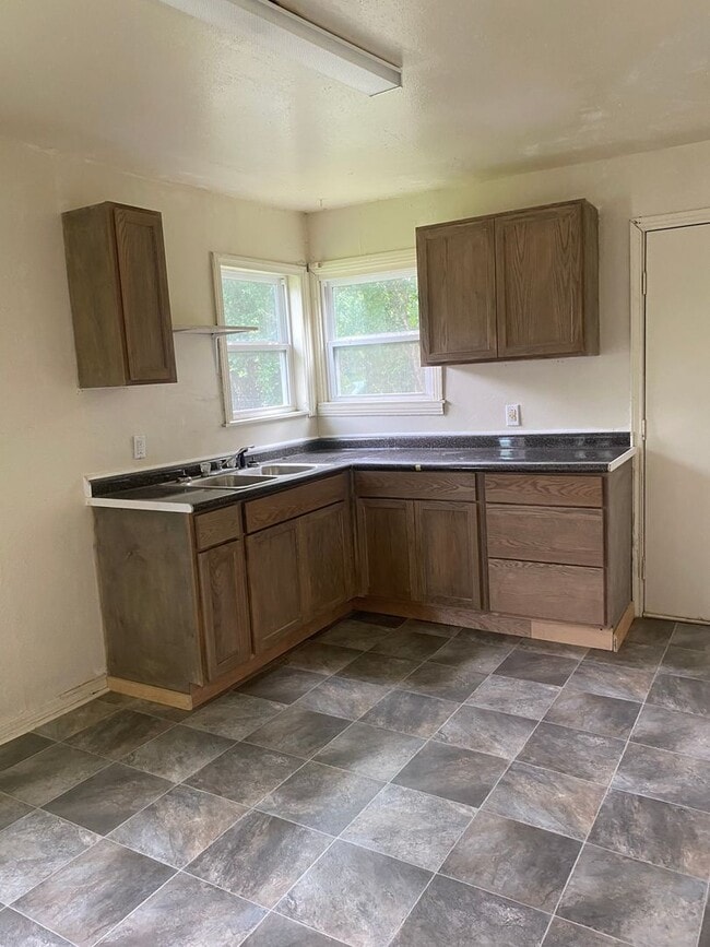 Photo - 3812 Hiland Dr