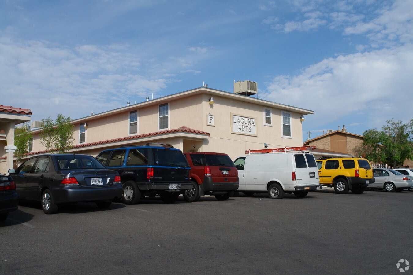 Laguna Apartments - Laguna Apartments