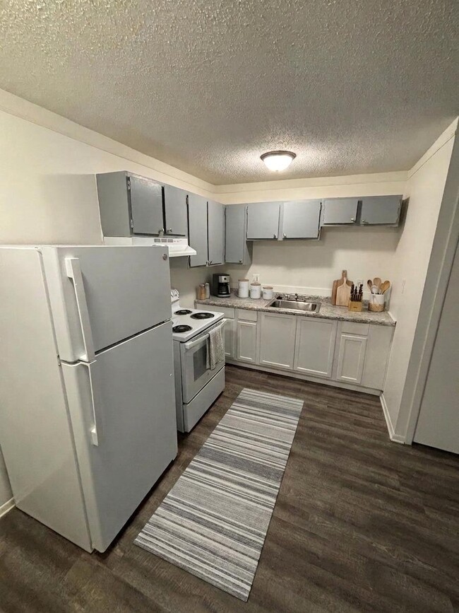 Building Photo - 4471 High St