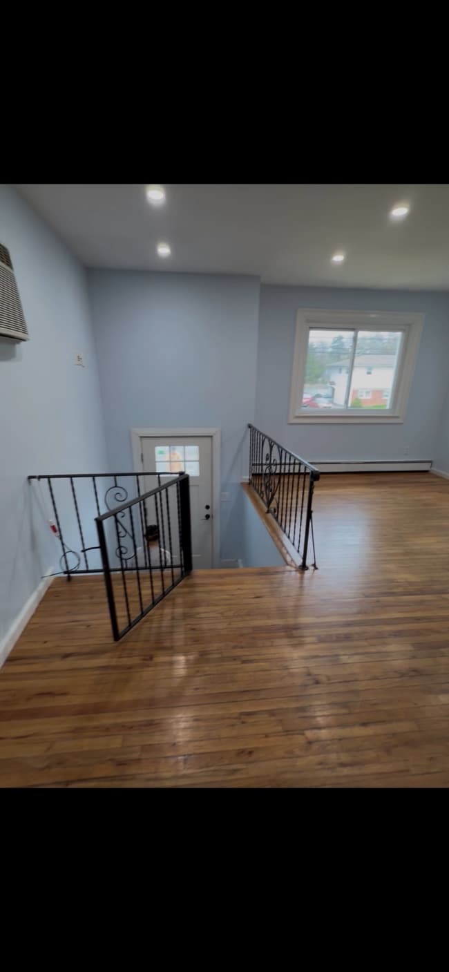 Photo - 665 Commander Ave Unidad 665 A