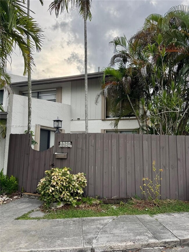 Building Photo - 6630 SW 112th Pl Rental
