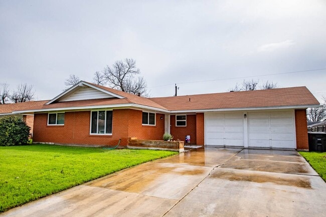 Building Photo - 4918 Seabreeze Dr