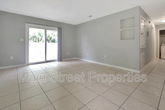 Photo - 3346 Green Briar Cir Unit D