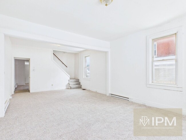 Building Photo - Bright 3 Bedroom, 1.5 Bath Home in Lebanon, Pa!