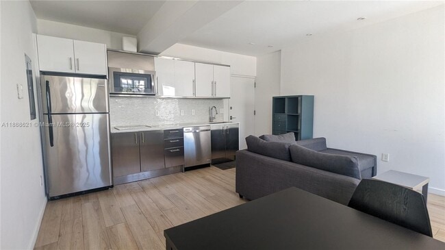 Photo - 700 16th St Unidad 202