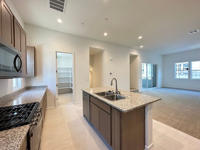 3341 Esker Rdg Ave