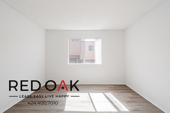 Photo - 10346 Commerce Ave Unit 5