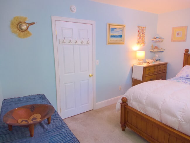 Photo - 1831 Oxford Ave SW