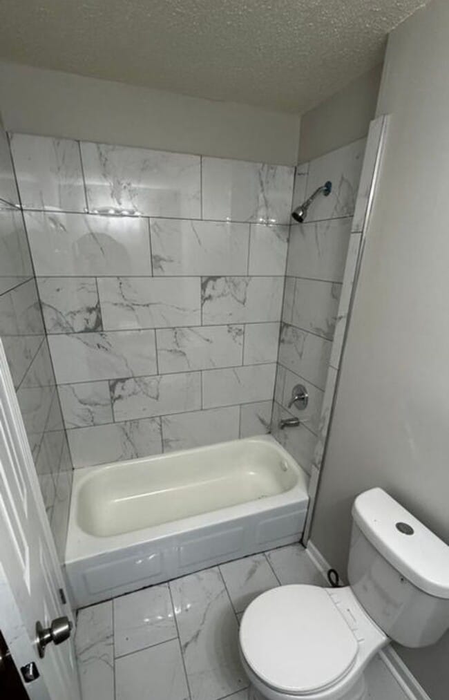 Building Photo - 4264 Double Tree St