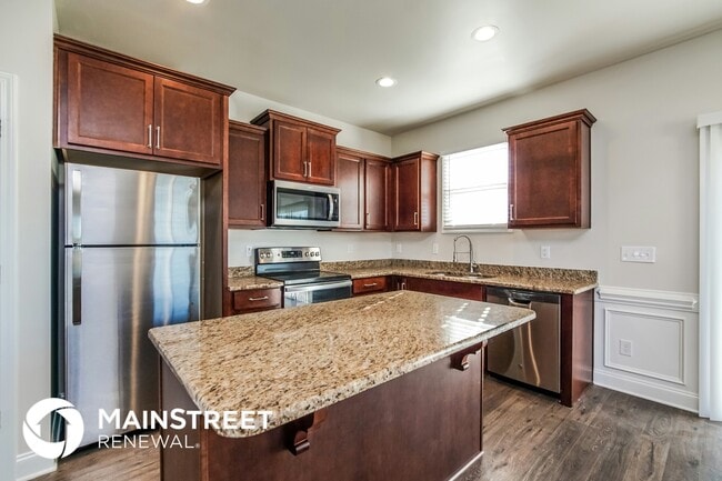 Photo - 187 Day Lily St