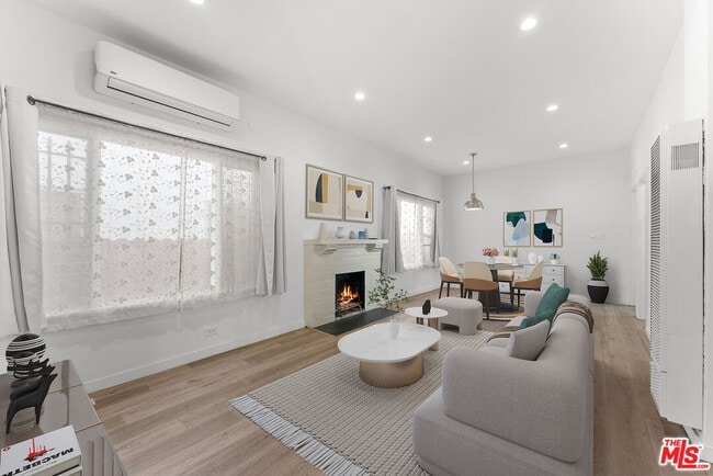 Building Photo - 33 Wavecrest Ave