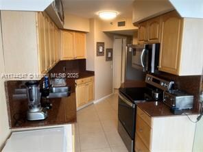 Building Photo - 3610 Yacht Club Dr Unit # 1511 Rental
