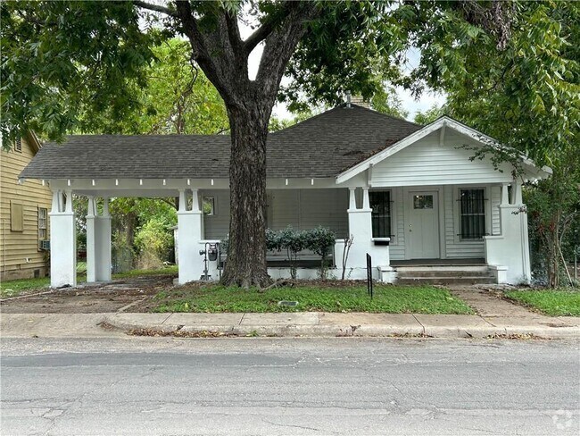 Building Photo - 2114 Lyle Ave Rental