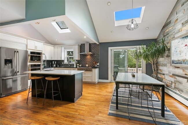 Photo - 1049 Owasco Rd