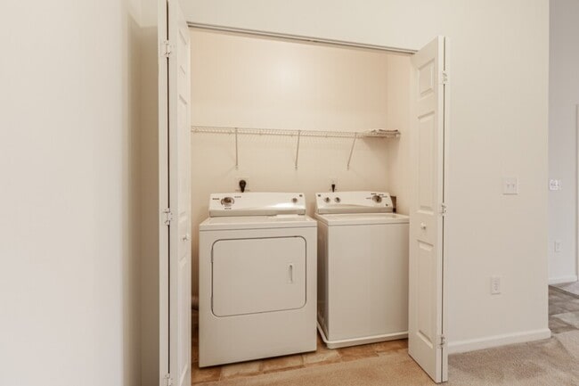 CEDAR HILL APARTMENTS