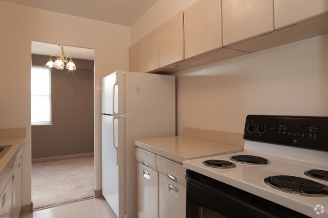 2BR, 1.5BA - 845SF
