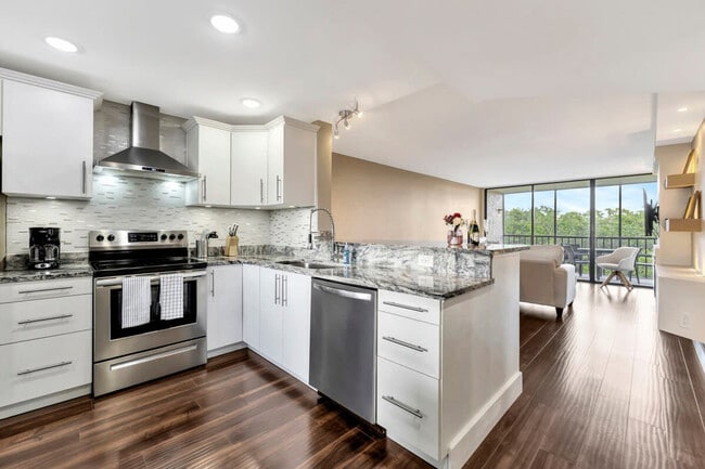Photo - 900 Cove Cay Dr Apartment Unit ID1032256P