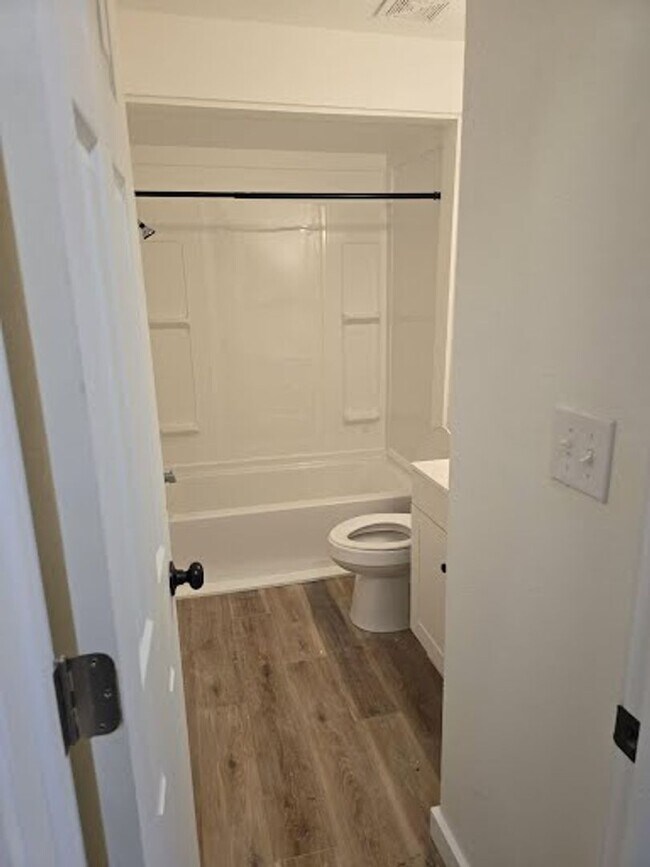 Photo - 4111 W Burbank St Unit B