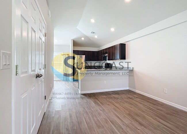 Photo - Stylish 2BD/2BA in Punta Gorda?s Best Loca...