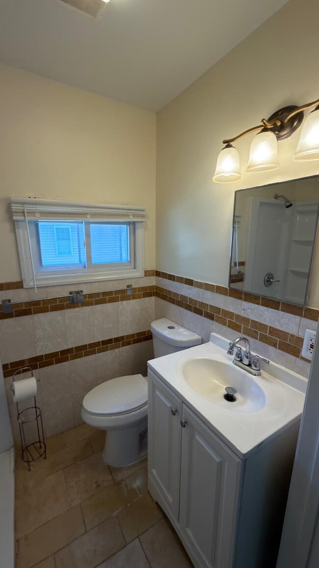 Photo - 346 S 10th St