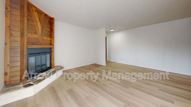 203 E Arbor Ave